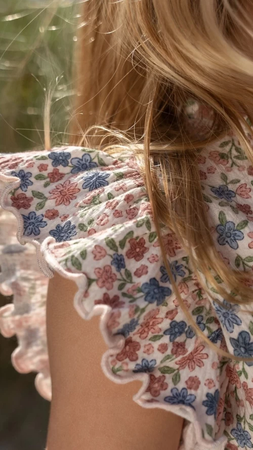 Παιδικό Φόρεμα Κοριτσιού Floral με Βολάν και Πολύχρωμο Λουλουδάτο Σχέδιο2